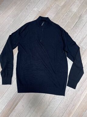Fairlane 100% Merino wool men's L 1/4 zip pullover sweater in black.